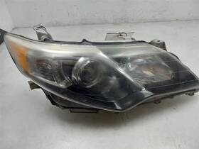 81110-06800 Toyota Passenger Right Headlight Black Trim Se Fits 12-14 Camry