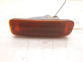 81520-35100 Toyota Driver Turning Park Signal Light Bumper Mounted Fits 95-97 Tacoma