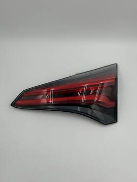 81581-42062 Toyota 8158142062 Oem 2016-2018 Rav4 Passenger Right Backup Light Lamp Assembly 81581-42062 Toyota 8158142062 Oem 2016-2018 Rav4 Passenger Right Backup Light Lamp Assembly