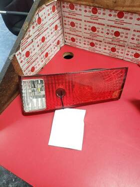 166-60158br Toyota Camry Passenger Tail Light Lid Mounted Nal Manufacturer Fits 00-01 188450