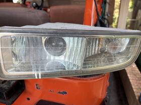 81049-60040 Toyota / Lexus Genuine Lx470 Front Fogturn Signal Lamp Driver 81049-60040 Toyota / Lexus Genuine Lx470 Front Fogturn Signal Lamp Driver