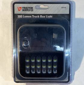 1297182 Truck-lite 037bk Tractor Supply 300 Lumen Box Light 1297182 Truck-lite 037bk Tractor Supply 300 Lumen Box Light
