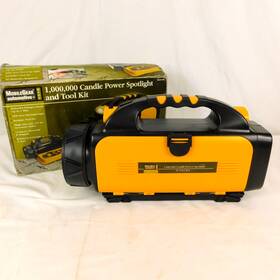 Vec271mg Vector Manufacturing Mobilegear Automotive 1 000 Candle Power 12 V Spotlight Handheld Tool Kit Vec271mg Vector Manufacturing Mobilegear Automotive 1 000 Candle Power 12 V Spotlight Handheld Tool Kit