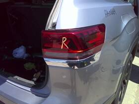 Volkswagen 166-12650r Passenger Tail Light Led Quarter Panel Canada Market Fits 24 Atlas
