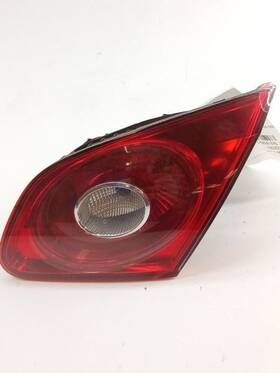 166-50950ar Volkswagen 09-12 Cc Dsg Passenger Inner Tail Light Lamp Assy Oem Used