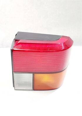 166-59537r Volkswagen Right Taillight 701 945 11 Oem 2003 Eurovan