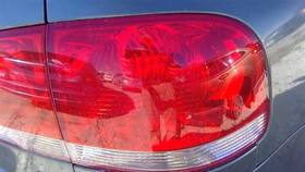 166-59623r Volkswagen Passenger Tail Light Quarter Panel Mounted Fits 04-06 Touareg 515044