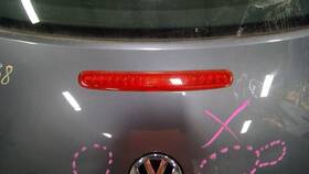 176.vw1b14 Volkswagen Beetle 2014 High Mounted Stop Light 5440887