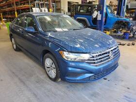 176.vw1h19 Volkswagen Jetta 2019 High Mounted Stop Light 431651
