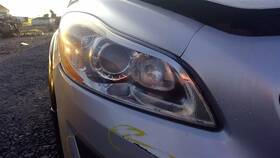 114-51326r Volvo Passenger Headlight T5 Halogen Fits 11-13 30 Series 90171