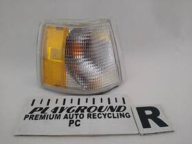 116-58509r Volvo 850 Passenger Right Corner Turn Blinker Signal Light Lamp Fits 1994-1997