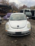 2006-2010 Volkswagen Beetle Passenger Right Headlight Halogen Oem. Fixed Price $136.50.