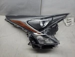 2016-2018 Toyota Prius W/o Fog Lamp Type Right Passenger Headlight. Fixed Price $250.00.