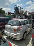 Passenger Right Headlight Fits 03-08 Matrix 352633. Fixed Price $85.00.