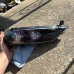 Fog 2016 Chrysler 300C Tinted Passenger Side One Mount Broke But Lightwork. Fixed Price $15.00.