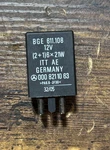 Oem Mercedes-benz 54-02 W123 W126 Flasher Signal Switch Relay 0008211063 Nos. Fixed Price $275.00.