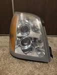 2004-9 Cadillac Srx Hologen Headlight, Passenger Side (rf) Oem. Fixed Price $125.00.